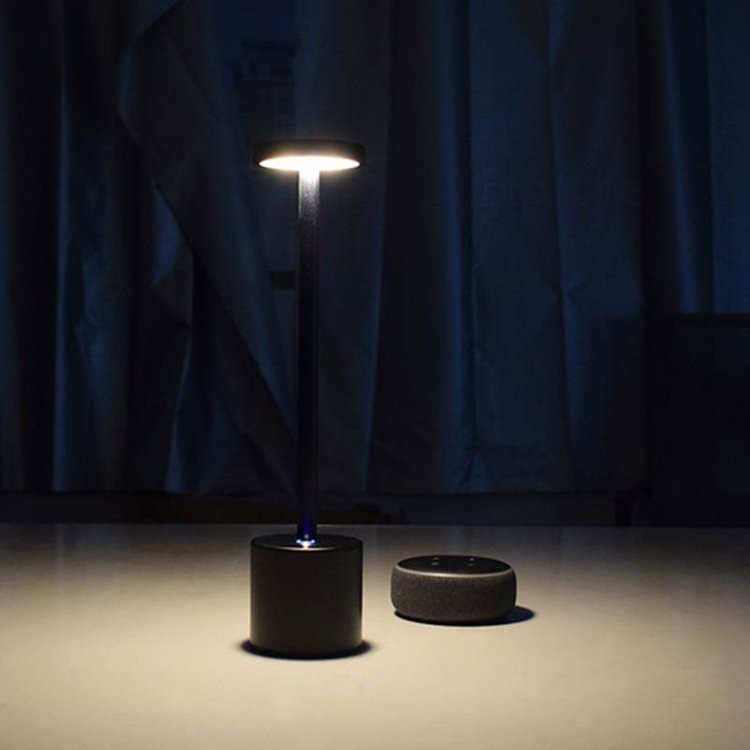 LED Creative Charging Table Lamp - Creative Dining Table Hotel Bar Lamp