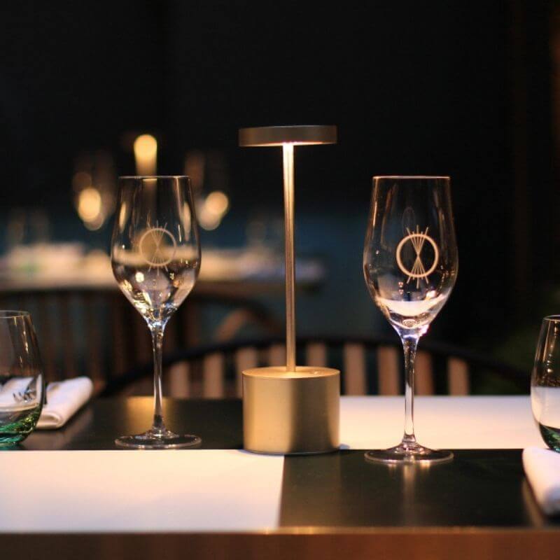 LED Creative Charging Table Lamp - Creative Dining Table Hotel Bar Lamp