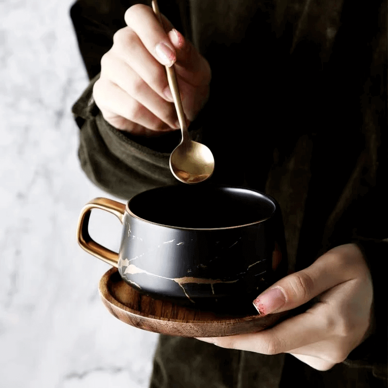 Marble Pattern Coffee Mug With Gold Inlay